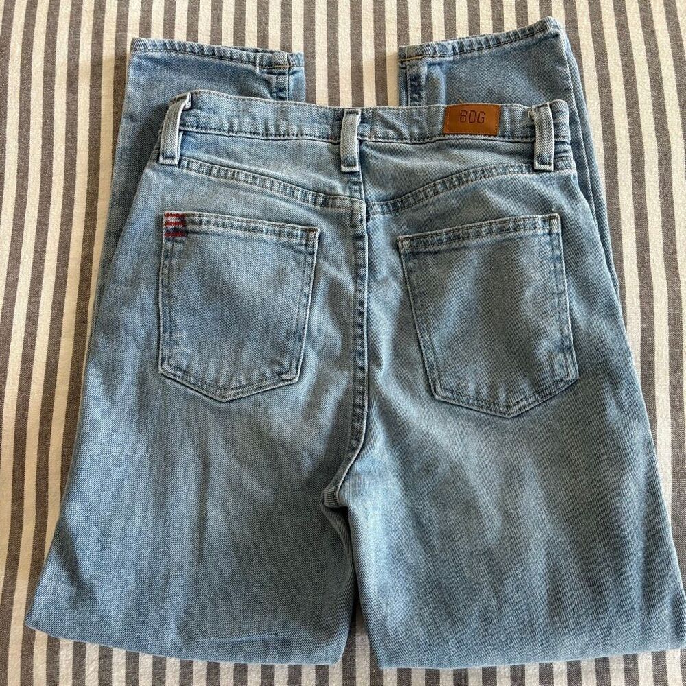 BDG Girlfriend High-Rise Cropped High Waist Jeans Size 26